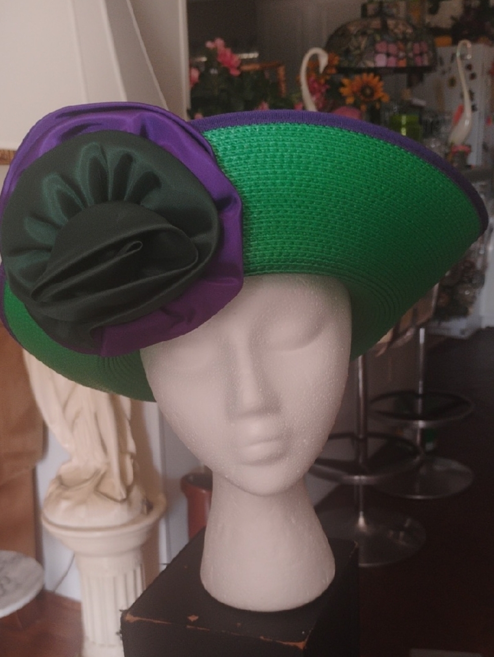 Styluxe Emerald Green Wide Brim Hat with Purple and Dark Green Flower